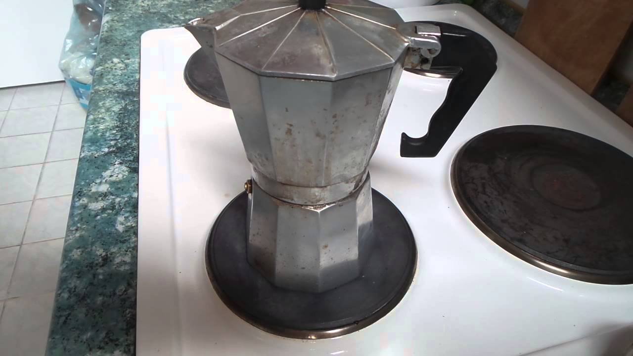 Ezt a hibát, mindenki elköveti a kotyogós kávé készítésekor