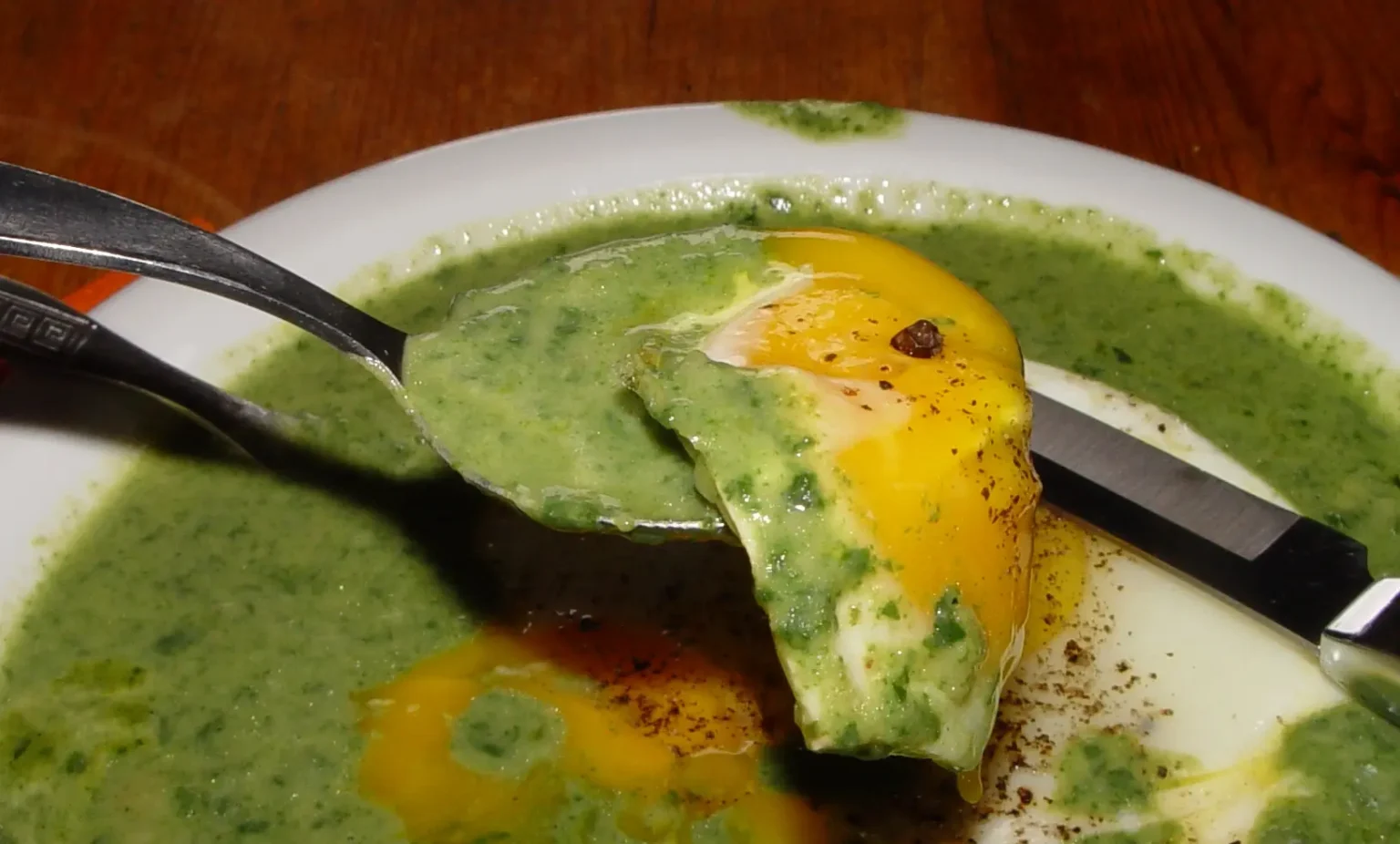 Spenótfőzelék recept, egy kis extra retekkel