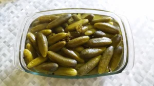 Nagyanyáink erre használták fel a savanyúság levét, ma már inkább a lefolyóba öntjük