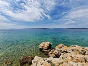 új szabályok lépnek életbe júniustól, amelyek a magyar turistákat is érintik